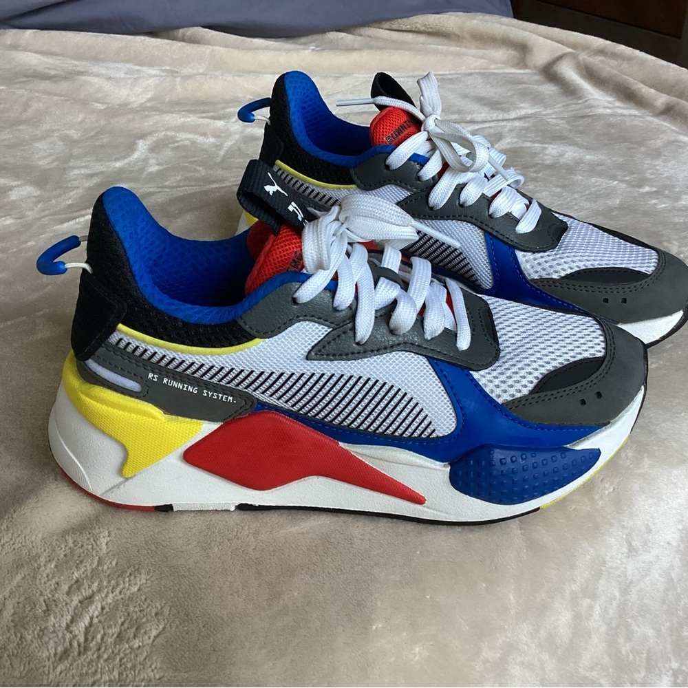 Kids /women’s Sneakers
